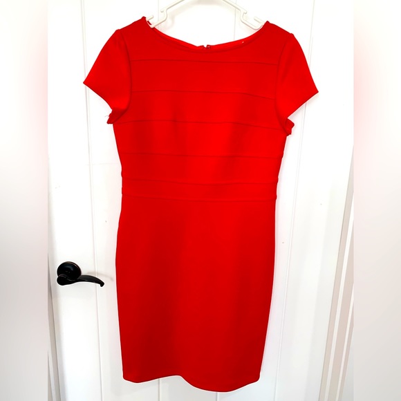 Classy Red Sheath Dress Size 6 - Picture 1 of 3